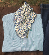 Load image into Gallery viewer, Women&#39;s Striped Cinch® Button Up

